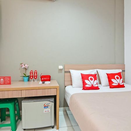 Zen Rooms Karet Pedurenan Jakarta Eksteriør billede