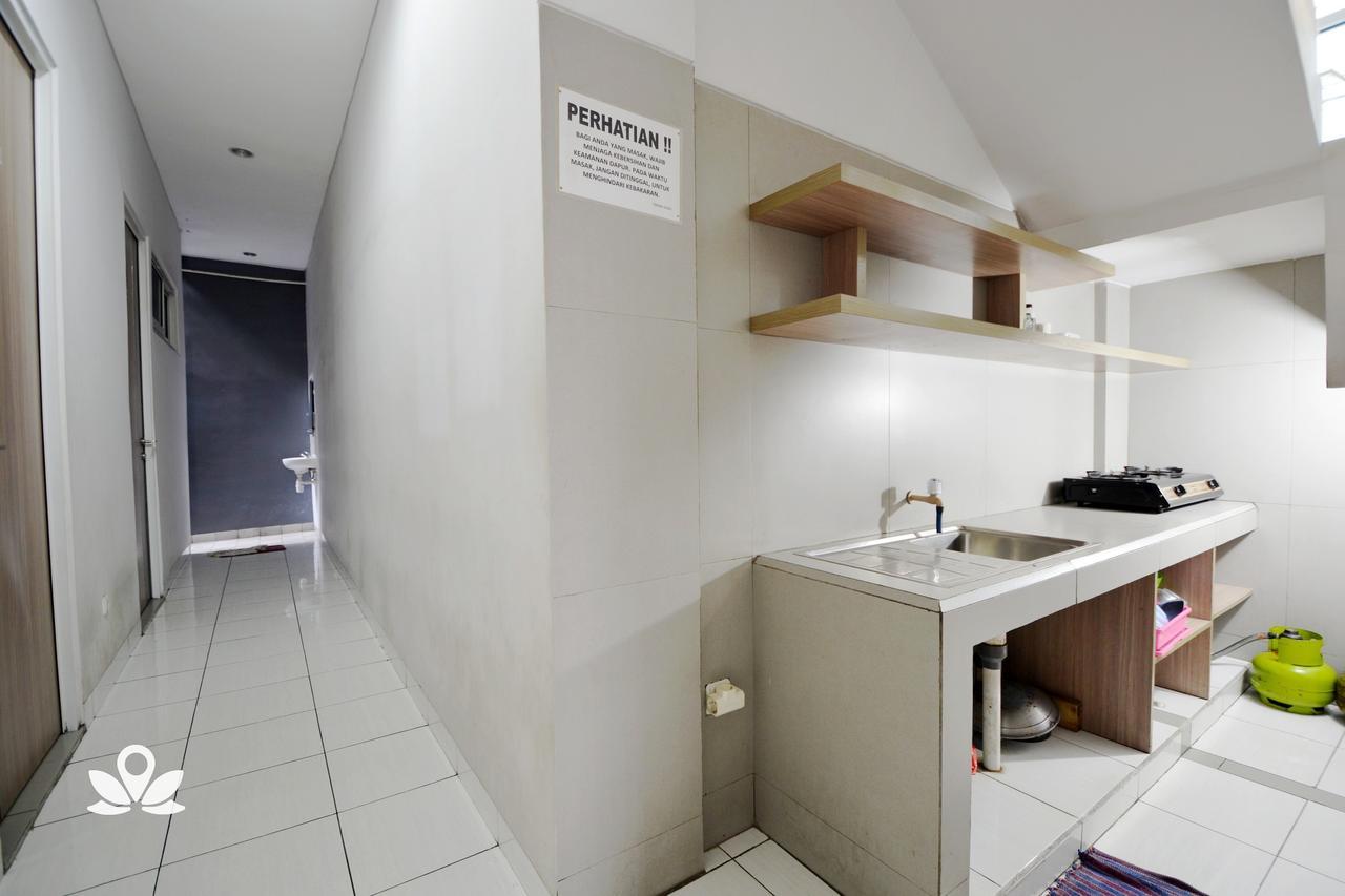 Zen Rooms Karet Pedurenan Jakarta Eksteriør billede